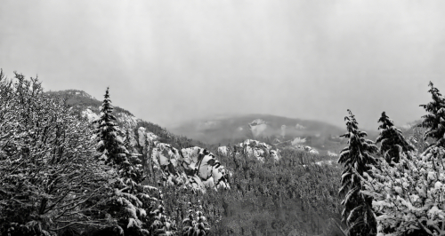 Snow cliffs in winter